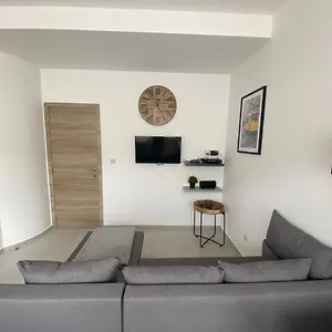Apartment 1-c Superbe Tres Calme Et Bien Decore Charleroi