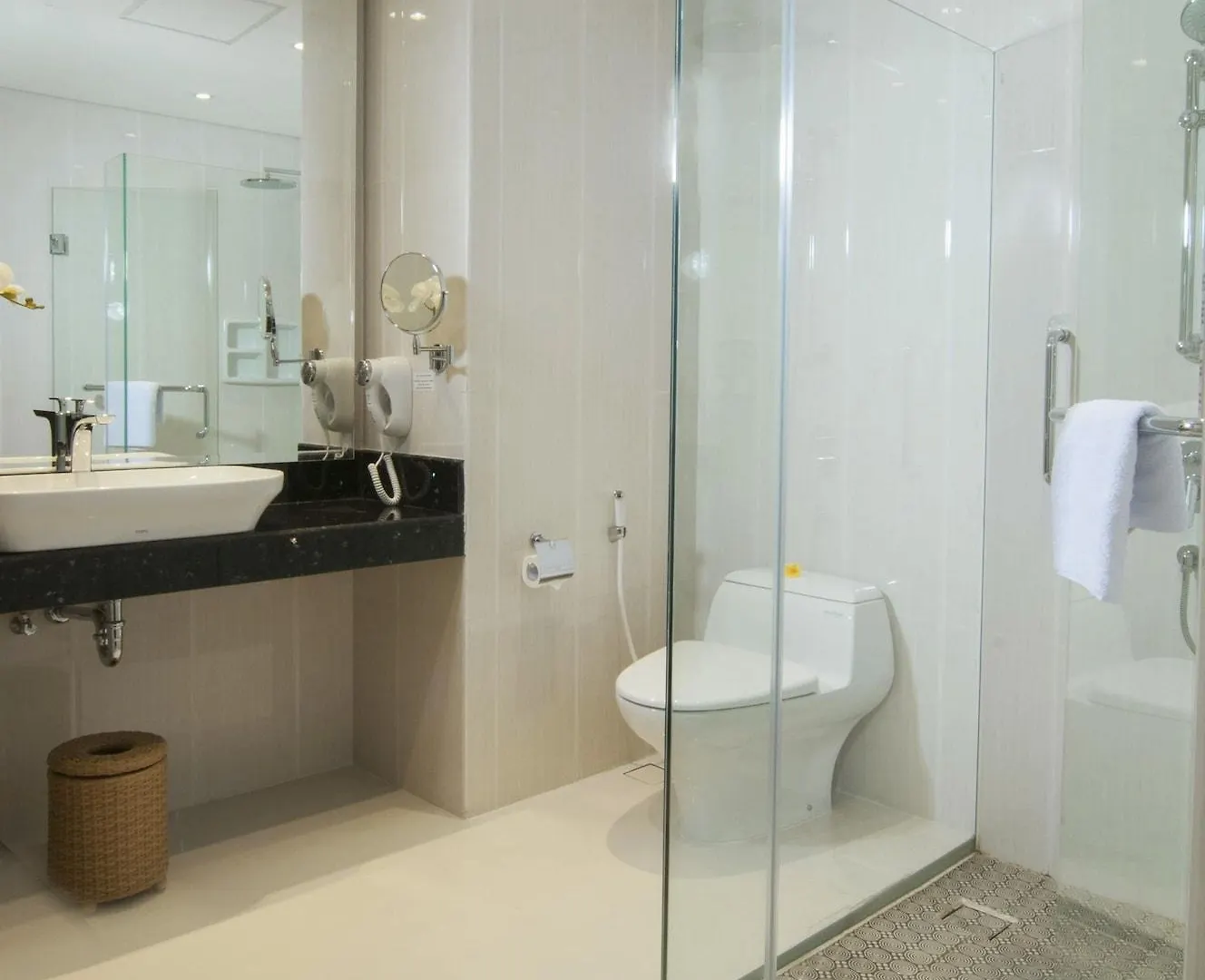 Sulis Beach Hotel & Spa Kuta  4*, Kuta (Bali)
